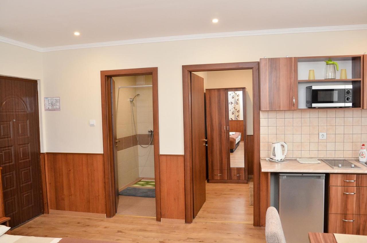 Media Panzio Es Apartmanhaz Hajdúszoboszló Exterior foto
