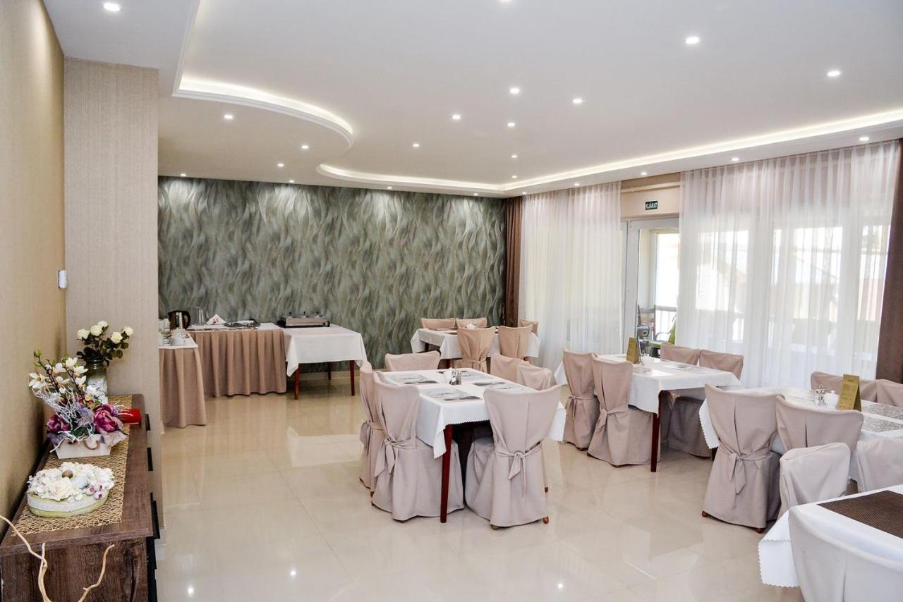 Media Panzio Es Apartmanhaz Hajdúszoboszló Exterior foto
