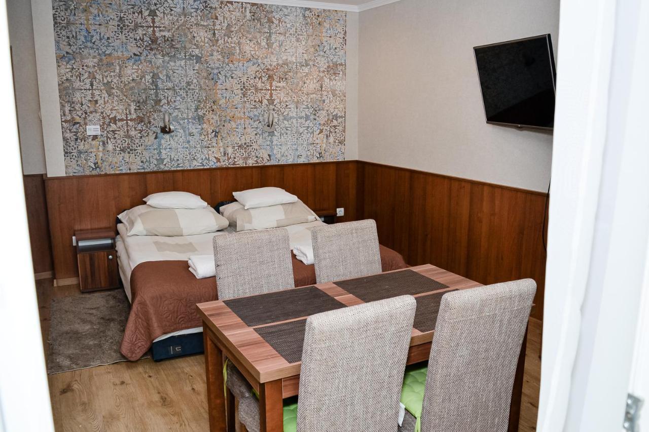 Media Panzio Es Apartmanhaz Hajdúszoboszló Exterior foto