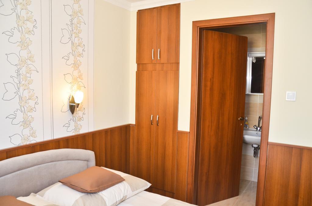 Media Panzio Es Apartmanhaz Hajdúszoboszló Exterior foto